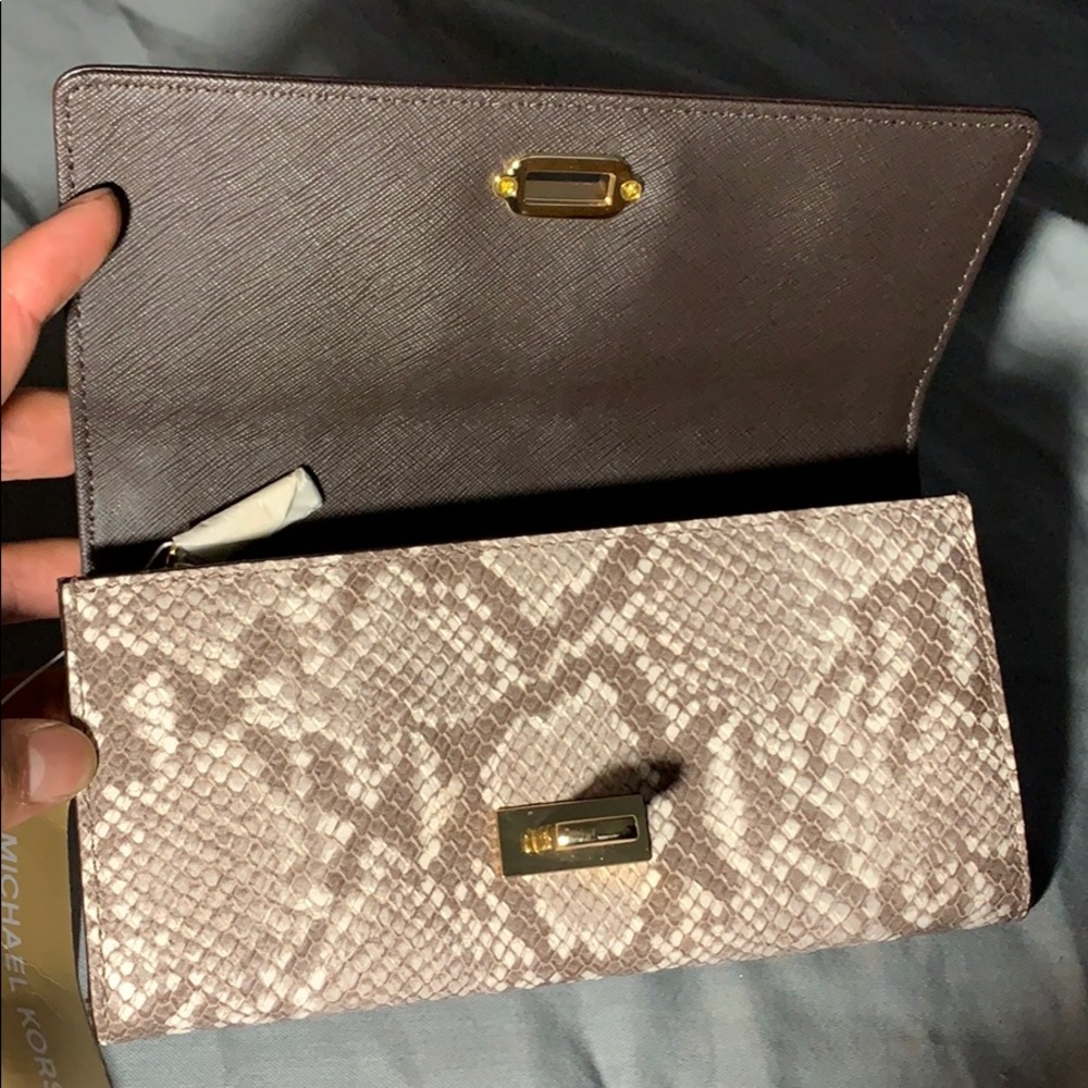 Wallet - Picture 2 of 5